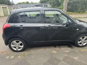 Suzuki Swift 1.3 Club Bild 3