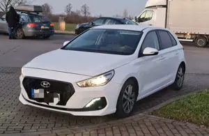 Hyundai i30 1.4 Trent, Tempo, Navi, SHZ, Klima, Spurhalteass.