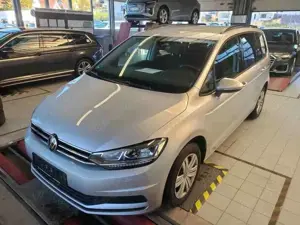 Volkswagen Touran 2.0 TDI Comfortline AHK ACC