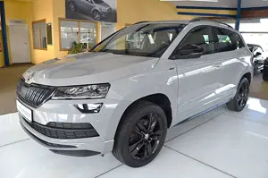 Skoda Karoq Sportline Bi-XENON / KLIMAAUTO./ PDC