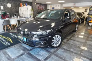Fiat Tipo Lounge/Kamera/Navigation/Aluräder/