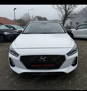 Hyundai i30 Intro, Anhängerkupplung, Panorama , TC