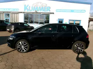 Volkswagen Golf VII Lim. IQ.DRIVE NAVI 17Àlu Winterreifen