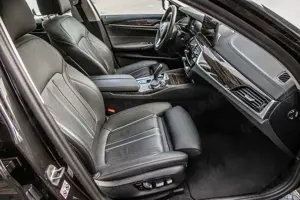 BMW 530 d xDrive Touring Luxury Line Panod. AHK adLED Bild 3