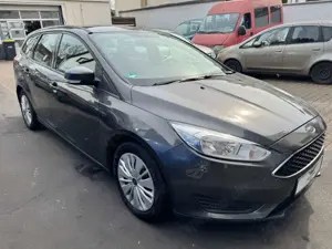 Ford Focus Turnier *KUPPLUNG DEFEKT! *LENKRADHEIZUNG Bild 4