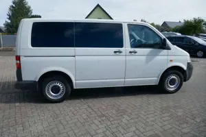Volkswagen T5 Transporter 2.5  Wohnmobilzulassung Bild 4
