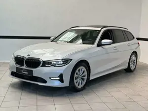 BMW 318 318 d Touring Aut. Advantage Navi*LED*Panorama*1Hd