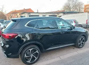 MG HS 1,5i Luxury Aut Klima Leder Navi PDC LMF18"BC