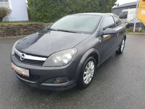 Opel Astra Selection"110 Jahre", GTC, 8fach bereift