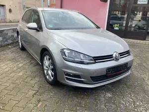 Volkswagen Golf VII Lim. Highline BMT-5türig-140HP-Xenon-LM Bild 3