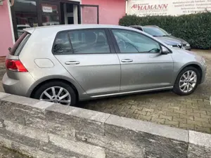 Volkswagen Golf VII Lim. Highline BMT-5türig-140HP-Xenon-LM Bild 2