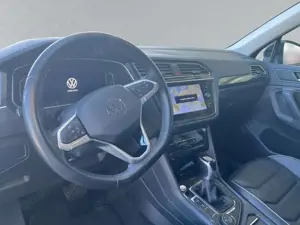 Volkswagen Tiguan 2.0 TDI Elegance 4Motion/AHK/Navi/Leder Bild 5