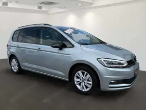 Volkswagen Touran Highline 1,5 l 7-Gang DSG Rückfahrkamera Bild 3
