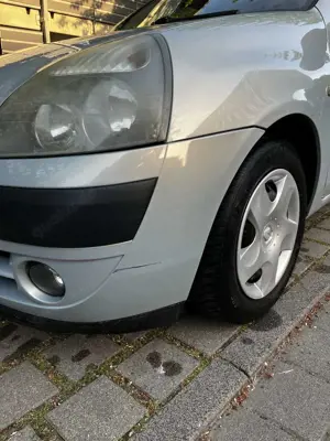 Renault Clio 1.4 Automatik Initiale Bild 4