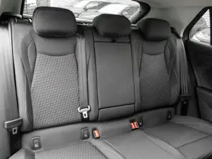 Volkswagen T-Roc Life 1.5 l eTSI OPF 85 kW (116 PS) 7-Gang- Bild 4