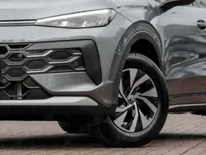 Volkswagen T-Roc Life 1.5 l eTSI OPF 85 kW (116 PS) 7-Gang- Bild 5