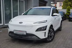 Hyundai KONA KONA Trend 3Phasen WPump Navi KRELL ACC LED KAM