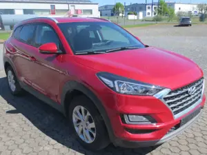 Hyundai TUCSON 1.6 CRDi Trend 2WD *NAVI/KAMERA/SITZHZG* Bild 2
