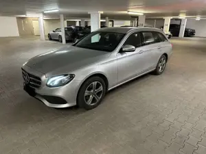 Mercedes-Benz E 220 d T 9G-TRONIC Avantgarde