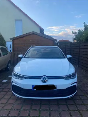 Volkswagen Golf R-Line eTSI