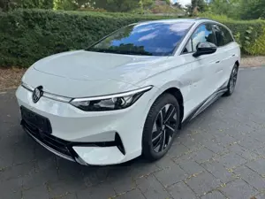 Volkswagen ID.7 Tourer Pro 210 kW Mini Unfall Fährt normal