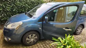 Citroen Berlingo Berlingo Diesel, Automatik, e-HDi 90 FAP EGS6 Start Stop Selection, AHK, Klimaautom