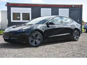 Tesla Model 3 RWD/Autopilot/8-fach/AHK/60kWh