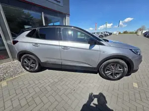 Opel Grandland X X 1.6 Start/Stop Automatik Design Line Bild 4