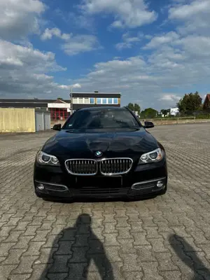 BMW 520 520d Touring Aut. Luxury Line