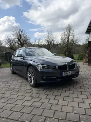 BMW 320 320d Touring F31  | Sport Line | Navi prof |