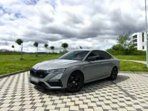 Skoda Octavia 2.0 TDI DSG RS Plus Bild 2