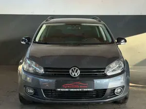 Volkswagen Golf 1.6 TDI Variant Style/KLIMA/SHZ/PDC Bild 2