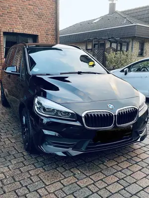 BMW 218 218i Gran Tourer Aut. Sport Line - Conected Drive
