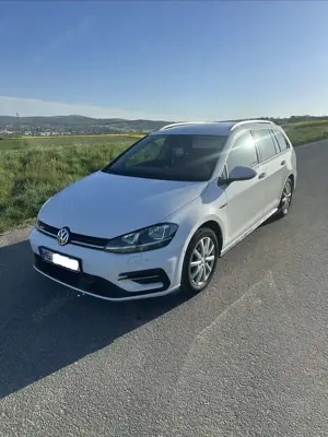 Volkswagen Golf Variant 2.0 TDI SCR DSG Highline R-Line