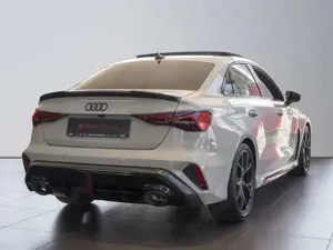 Audi RS3 Limousine 2.5 TFSI quattro Sportabgas/Sonos/Schalensitze/Dynamik/P Bild 3