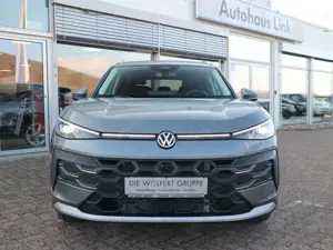 Volkswagen T-Roc Style 1.5 eTSI OPF (150 PS) DSG *WINTERRÄD Bild 3