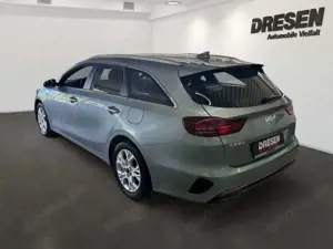 Kia Ceed SW / cee'd SW Vision 1.5 CARPLAY,SITZHZG,NAVI,KAMERA,DAB Bild 4