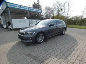BMW 318 d Luxury Line 2.0TDI Aut. LED Navi SHZ AHK