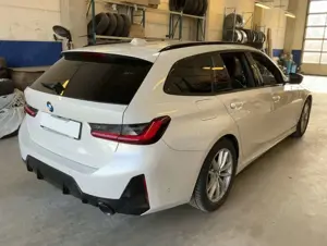 BMW 320 320d Touring xDrive Aut.M Sport Bild 5