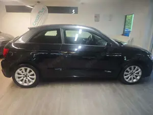 Audi A1 DSG Design Navi AHK