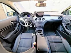 Mercedes-Benz GLA 220 GLA Diesel d 4Matic 7G-DCT Urban Bild 5