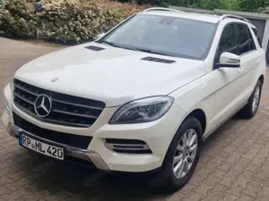 Mercedes-Benz ML 400 M-Klasse 4MATIC 7G-TRONIC