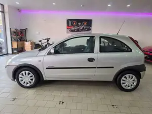 Opel Corsa Opel Corsa 1,2 Comfort Tüv bis 02.27 Zentralver. Bild 3