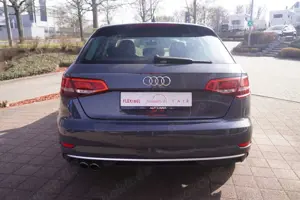 Audi A3 Sportback 1.0 TFSI basis Kamera PDC Bi-Xenon Bild 4