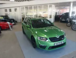 Skoda Octavia Combi RS PLUS 2.0 TDI; NAV "Rallygrün"