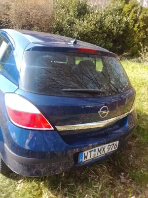 Opel Astra Astra 1.6 Sport Bild 3