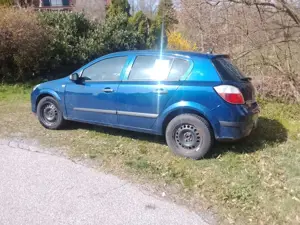 Opel Astra Astra 1.6 Sport Bild 2
