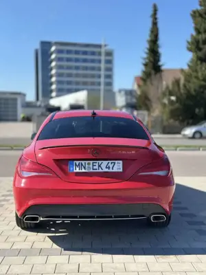 Mercedes-Benz CLA 220 CDI 7G-DCT Urban Bild 3