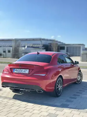 Mercedes-Benz CLA 220 CDI 7G-DCT Urban Bild 4