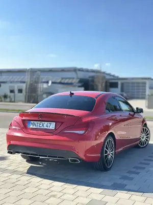 Mercedes-Benz CLA 220 CDI 7G-DCT Urban Bild 5